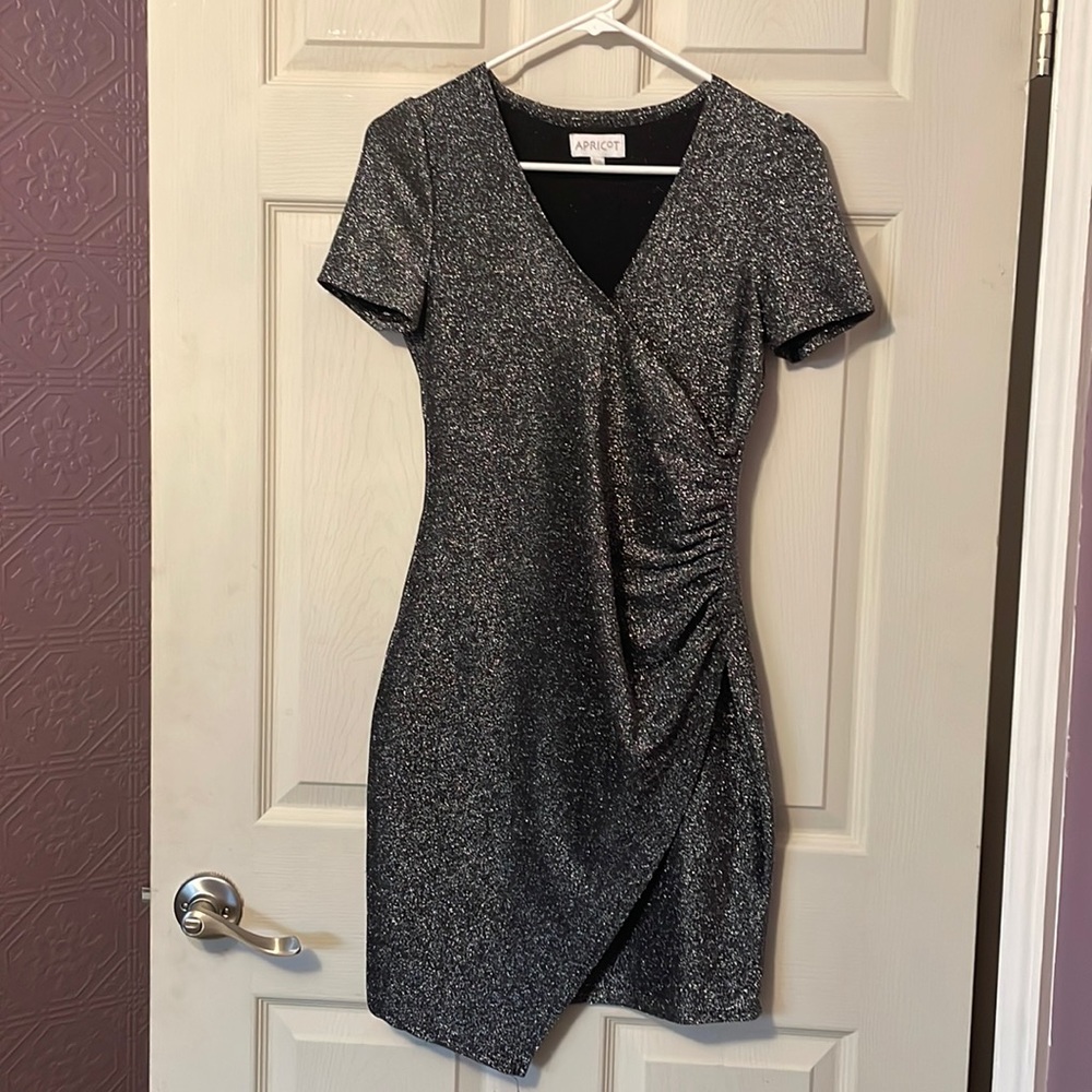 black sparkly v-cut dress